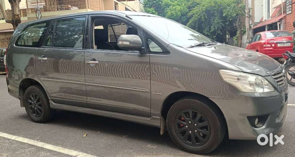 Toyota Innova 2.5 V 7 Str, 2012, Diesel