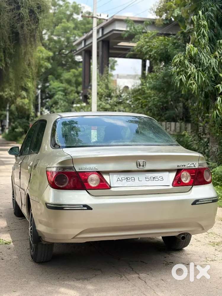 Honda City Zx 2006 Petrol Well Maintained