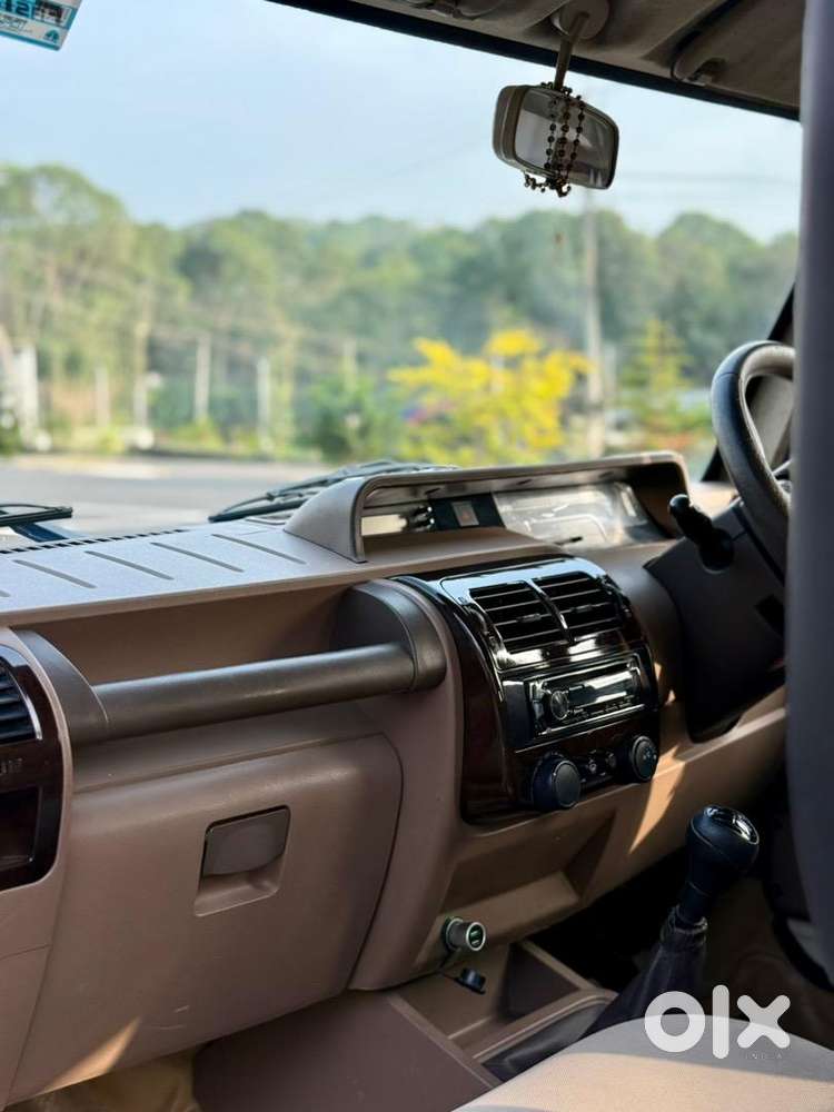 2018 Bolero Zlx Top Variant