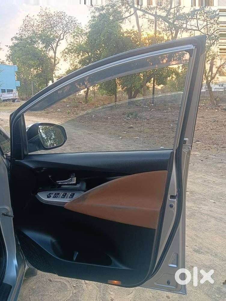 Toyota Innova Crysta 2.8 Z, 2016, Diesel