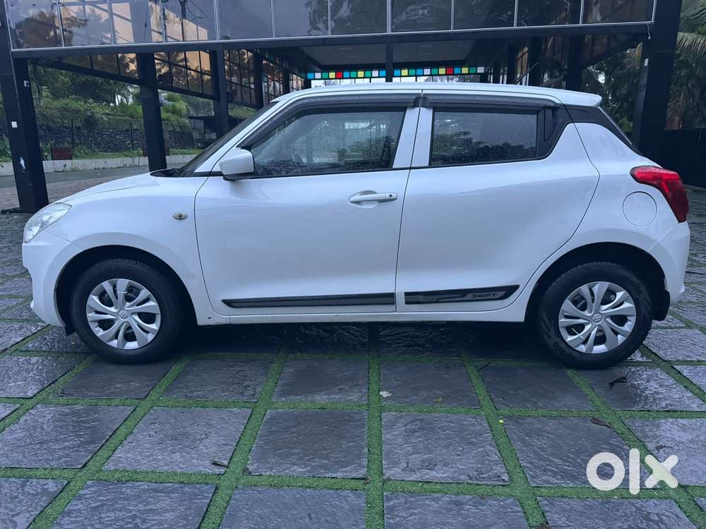 Maruti Suzuki Swift Lxi Optional-o, 2019, Petrol
