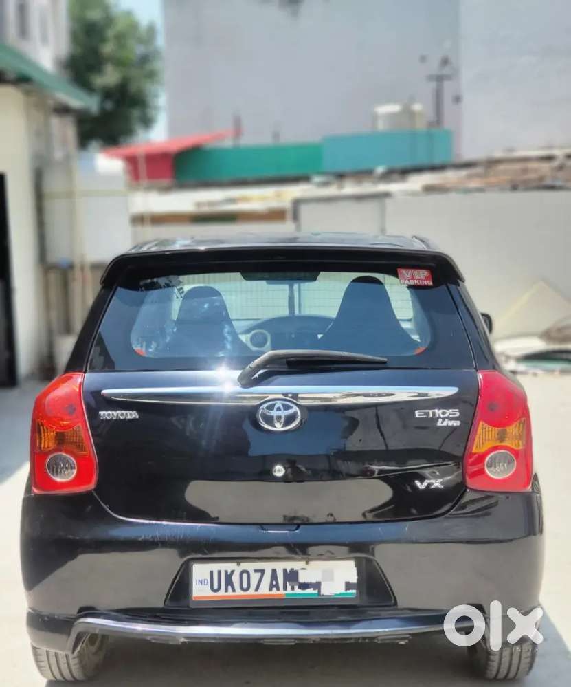 Toyota Etios Liva 2011 Petrol Well Maintained