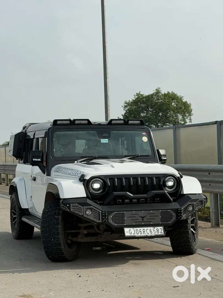 Mahindra Thar Roxx 2025 Petrol