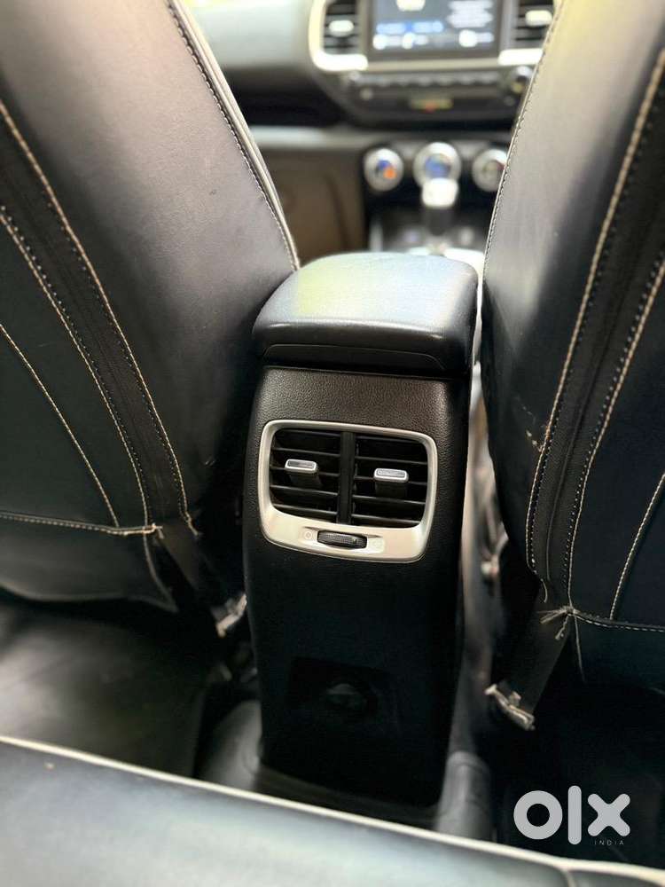 Hyundai Venue Sx Diesel Sunroof 61000 Kms Driven