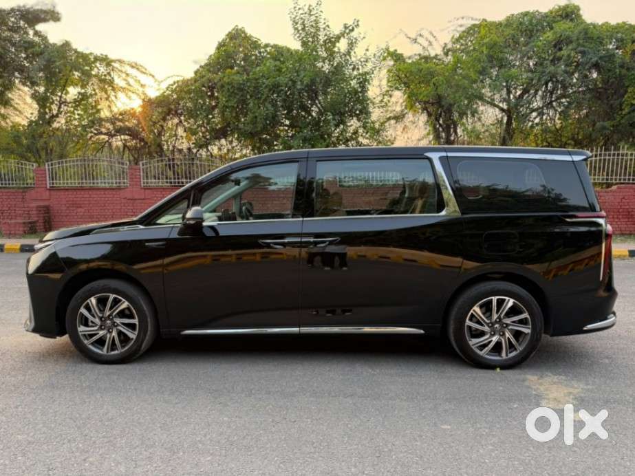 Mg M9 Presidential Limo, 2026, Electric