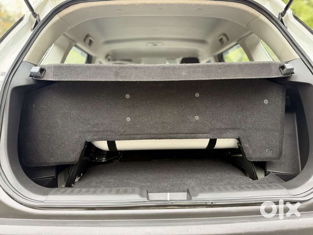 Maruti Suzuki Vitara Brezza 1.5 Vxi, 2025, Cng & Hybrids