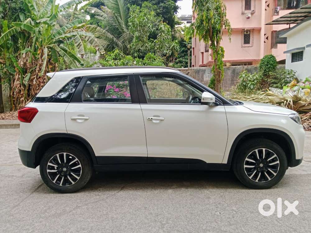 Maruti Suzuki Brezza 1.5 Zxi Plus At Smart Hybrid, 2020, Petrol