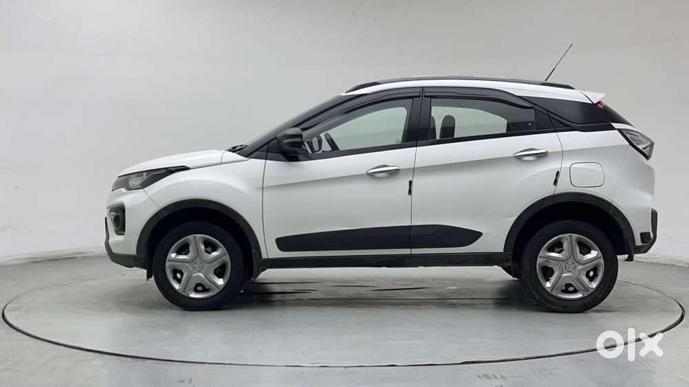 Tata Nexon 1.2 Revotron Xma Amt (s), 2022, Petrol