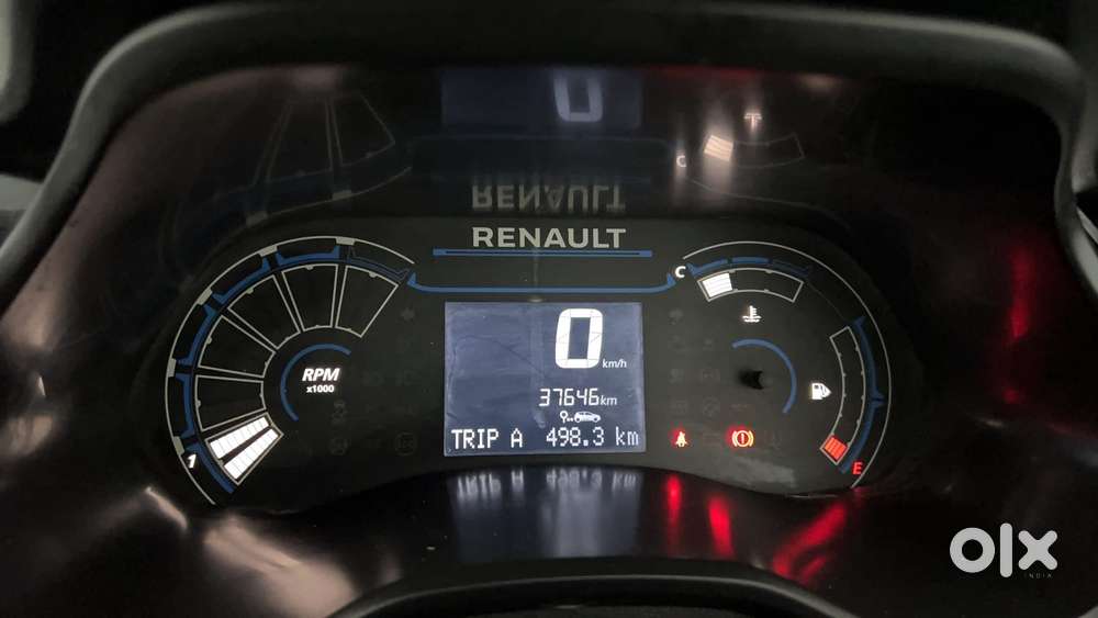 Renault Triber Rxt, 2023, Petrol