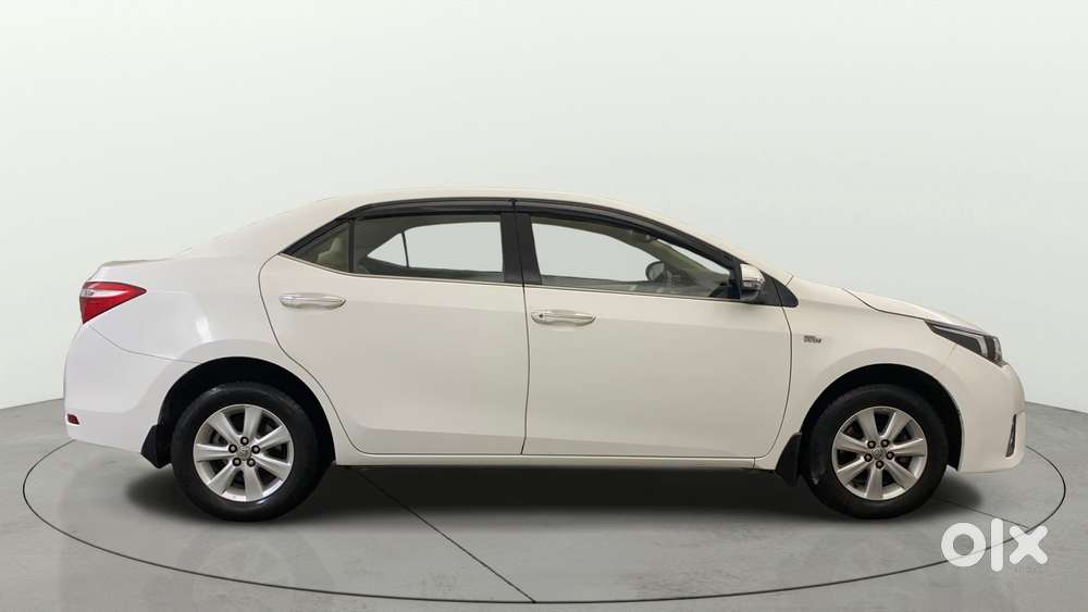 Toyota Corolla Altis [2014-2017] 1.8 G Cvt, 2016, Petrol