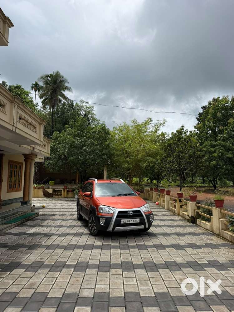 Toyota Etios Cross 1.5l V, 2015, Petrol