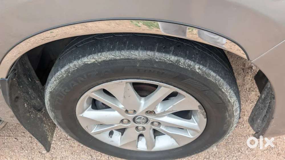 Toyota Innova Crysta G 7 2017