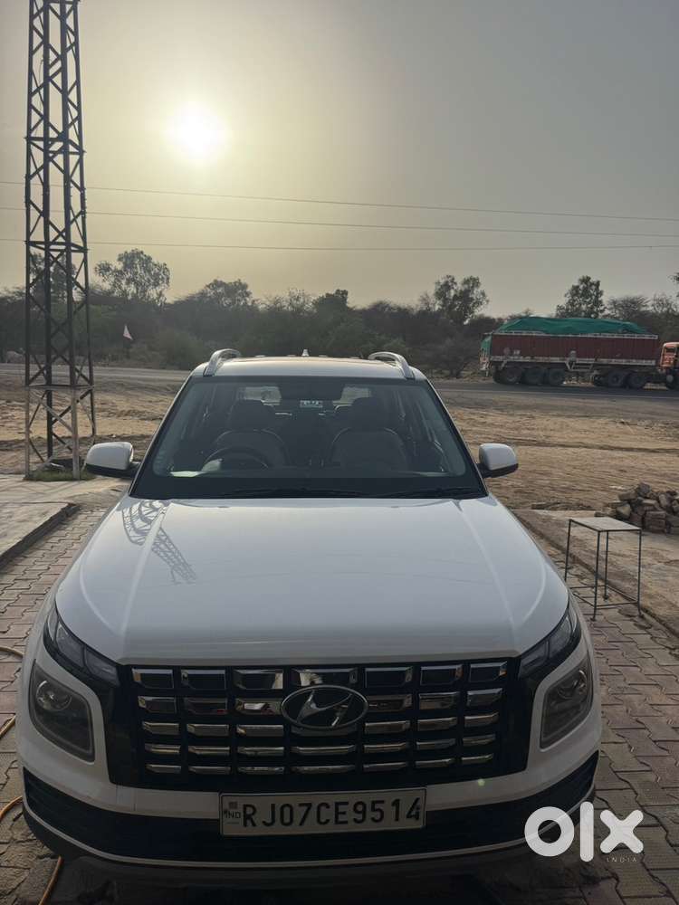 Hyundai Venue Petrol Sx Mt 2025