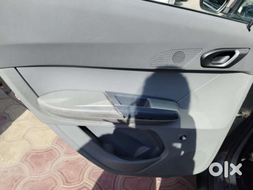 Tata Tigor Xe, 2021, Petrol
