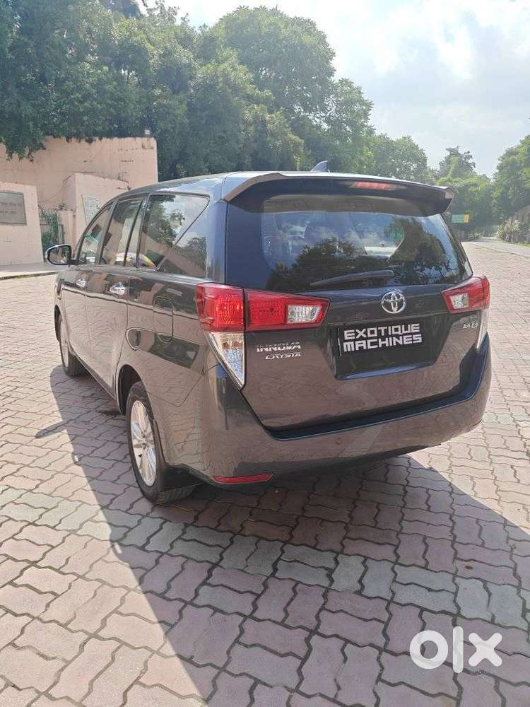 Toyota Innova Crysta