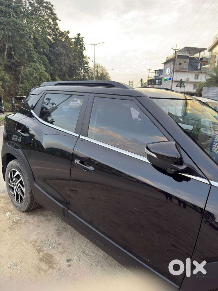 Mahindra Xuv 3xo 2025 Petrol Well Maintained