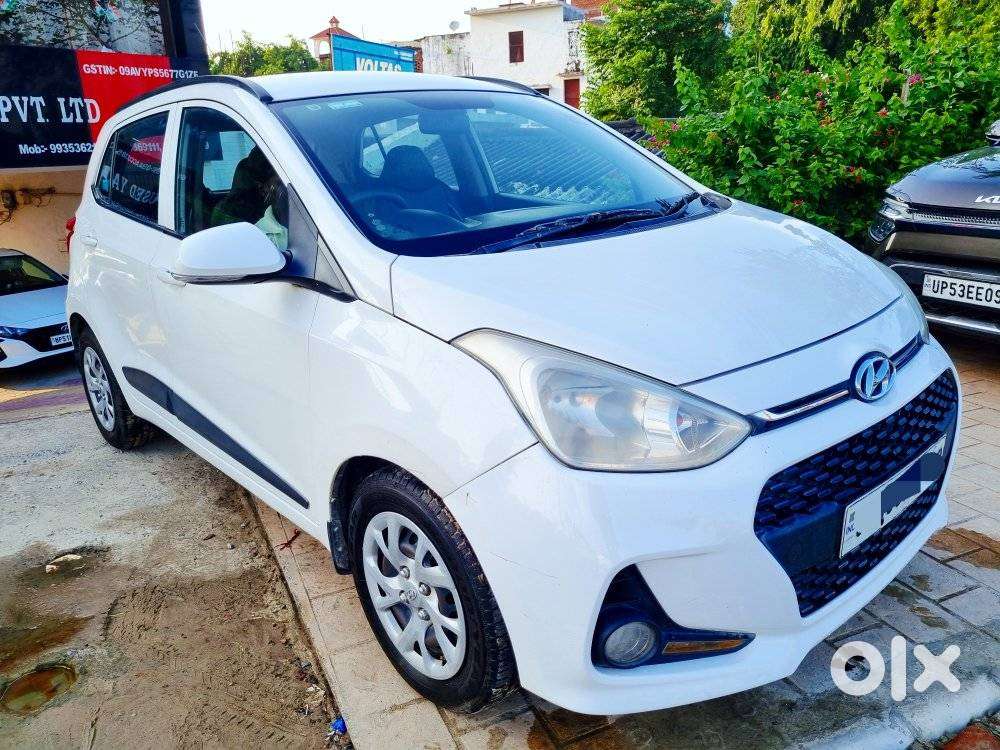 Hyundai Grand I10 Sportz, 2017, Petrol