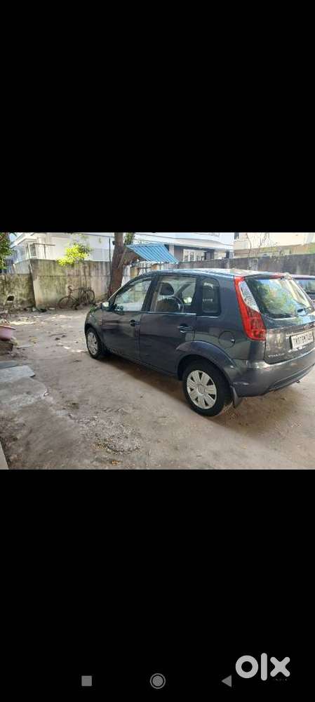 Ford Figo 2010-2012 Petrol Titanium, 2011, Petrol