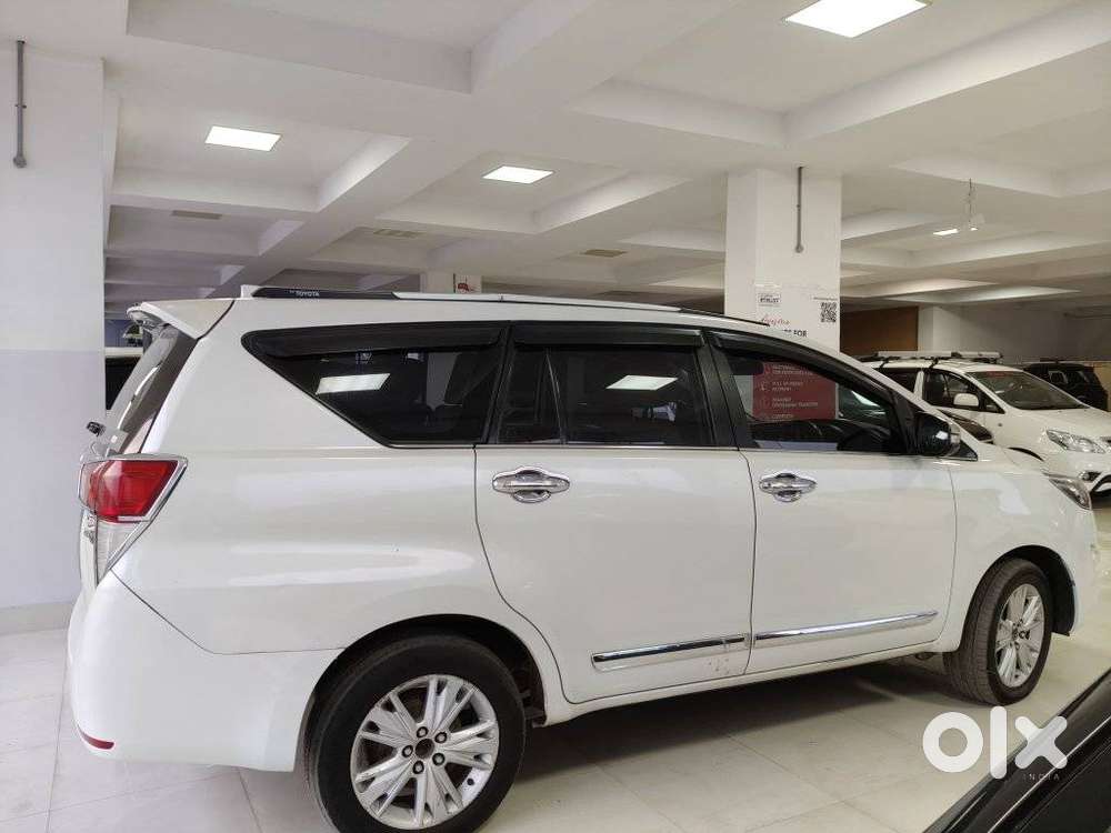 Toyota Innova Crysta 2.8z Automatic, 2016, Diesel