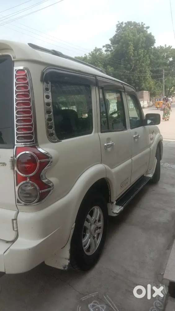 Mahindra Scorpio 2014 Diesel Manual