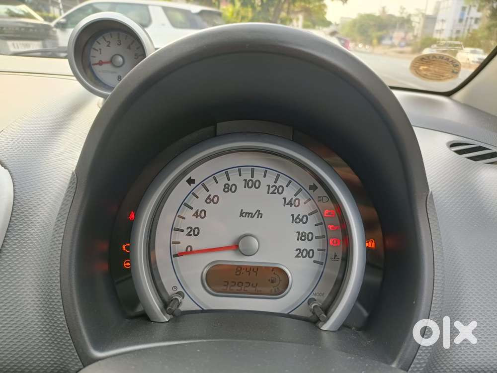 Maruti Suzuki Ritz Vxi, 2014, Petrol