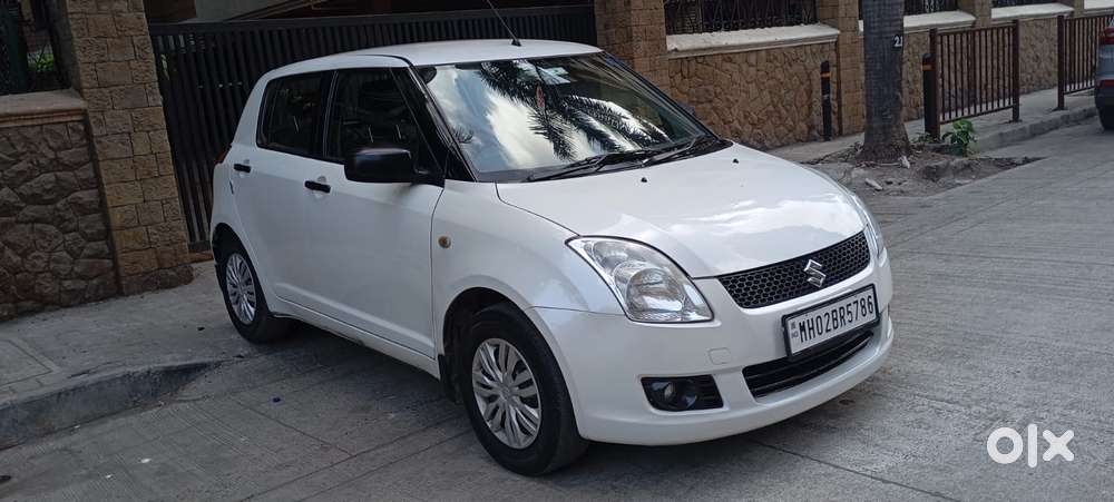 Maruti Suzuki Swift Vxi 1.2 Abs Bs-iv, 2011, Petrol