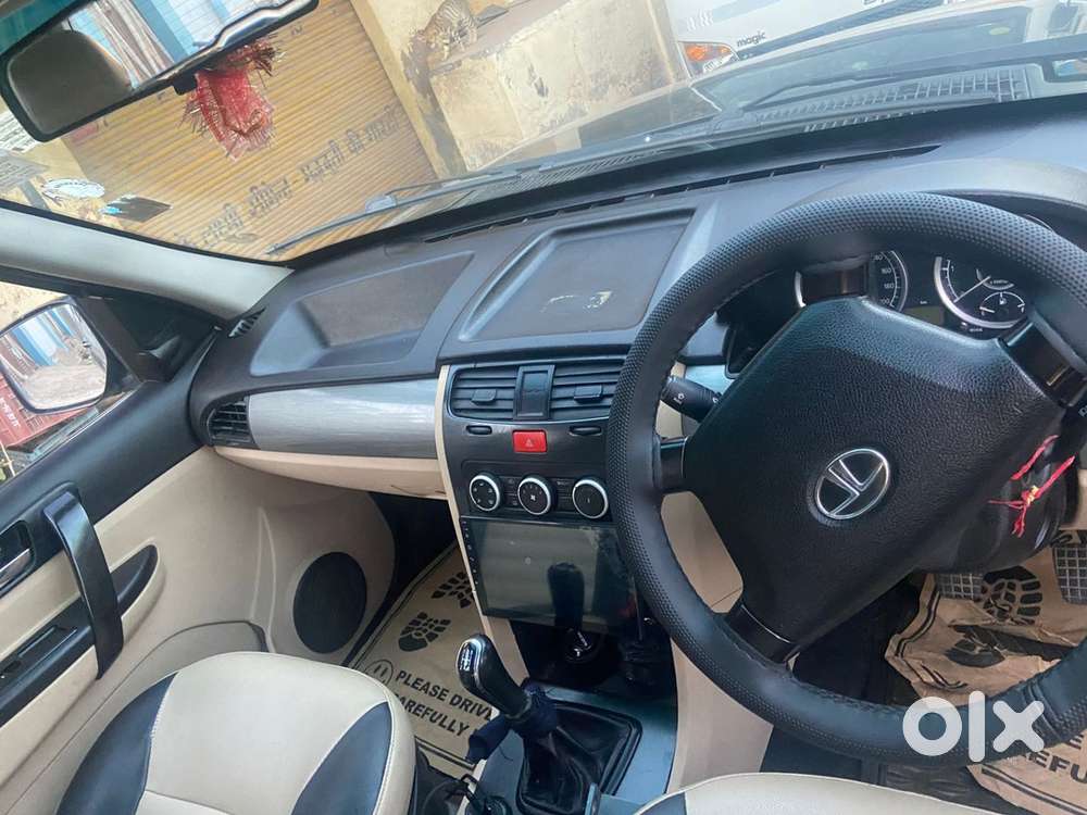 2015 Tata Safari Storme, Androide Bass Tube All Tyres New Back Camera