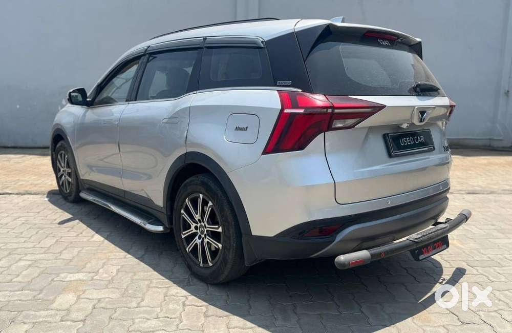 Mahindra Xuv700 Ax 3 Diesel Mt 7 Str (e), 2023, Diesel