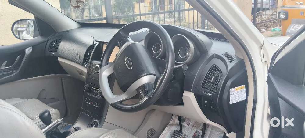 Mahindra Xuv500 2015 Diesel 180000 Km Driven