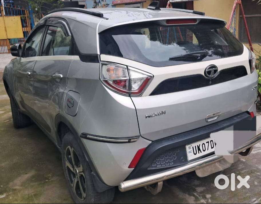 Tata Nexon Xza+ Automatic, Silver, Turbo Petrol, Done 33500 Kms