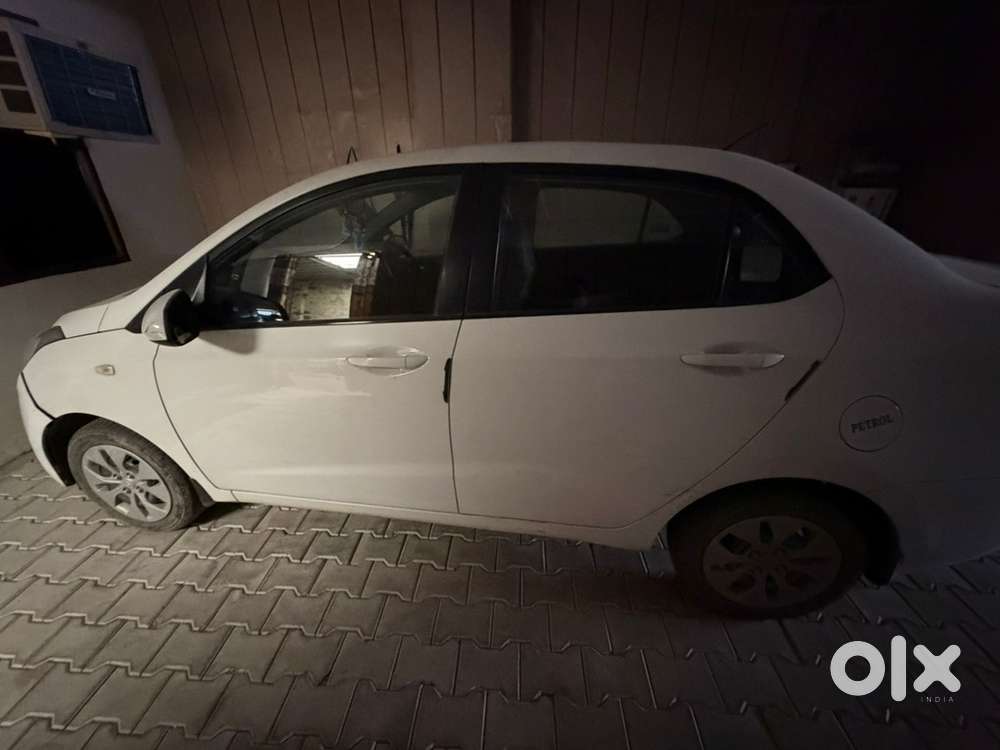 Hyundai Xcent Petrol 2016