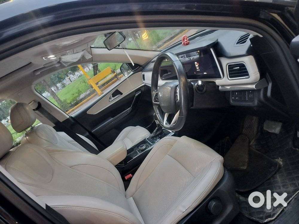 Mahindra Xuv700 Ax7l 6 Str At, 2023, Diesel