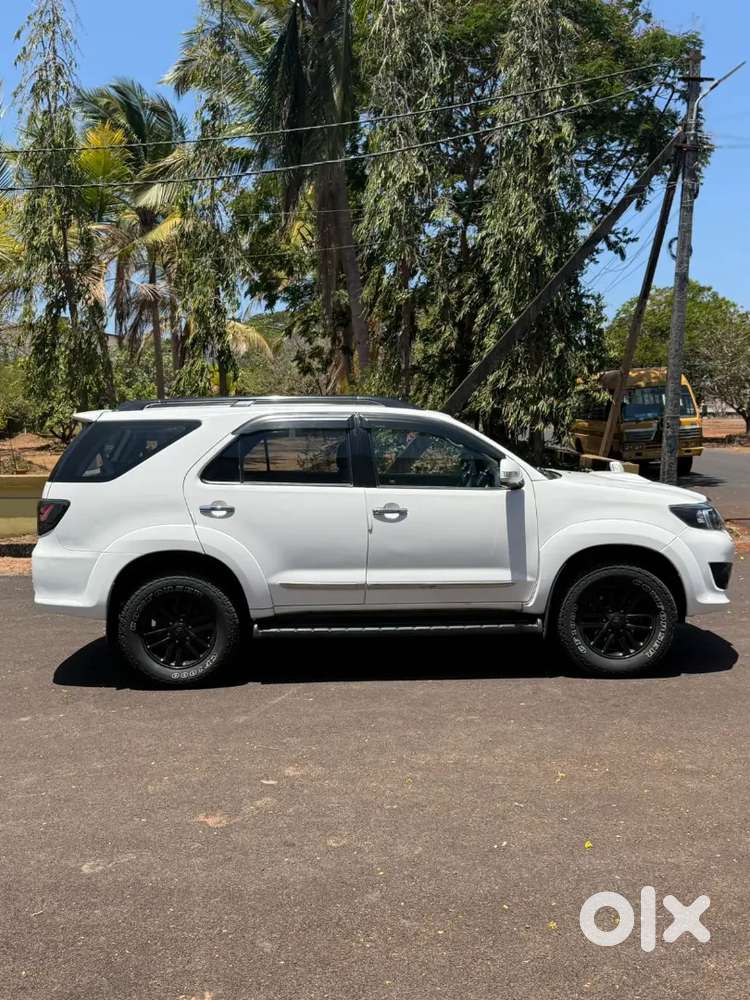 Toyota Fortuner 2015