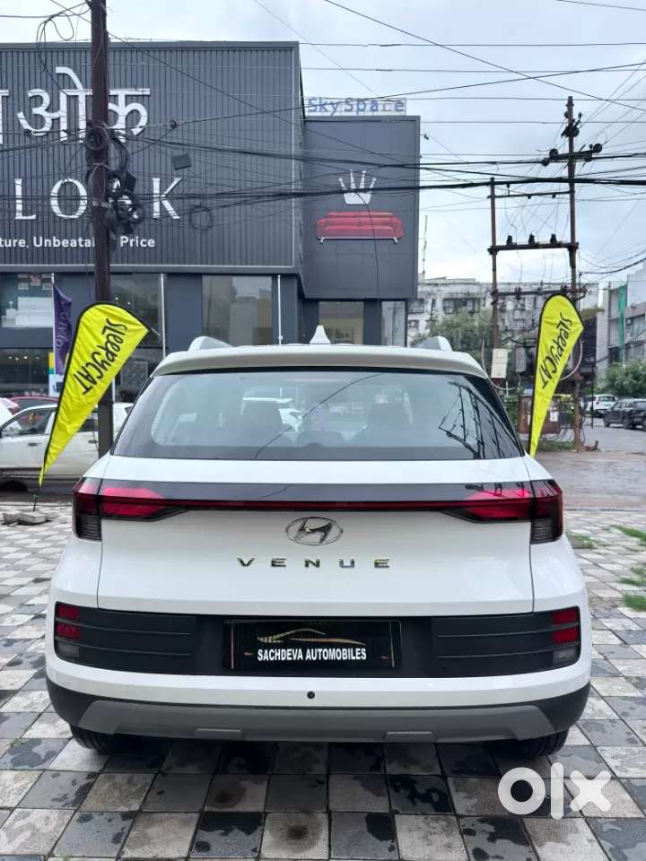 Hyundai Venue S 1.2 Petrol, 2024, Petrol