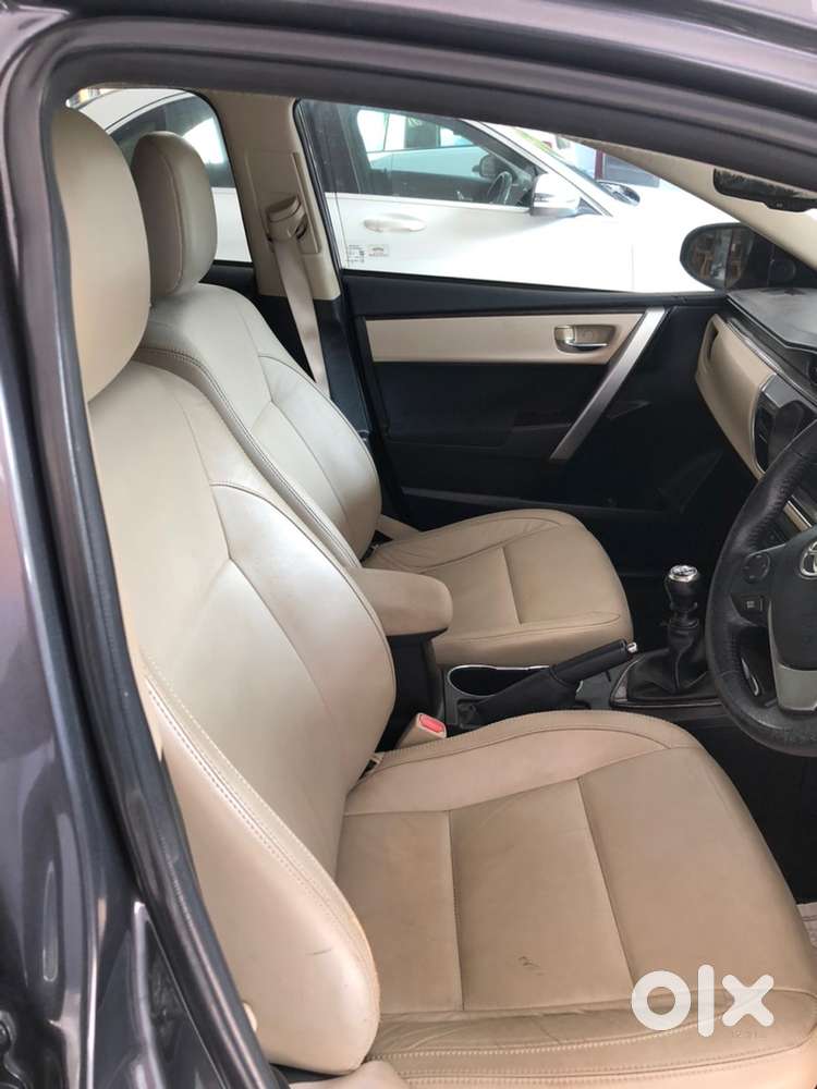 Toyota Corolla Altis 2015 Petrol Well Maintained