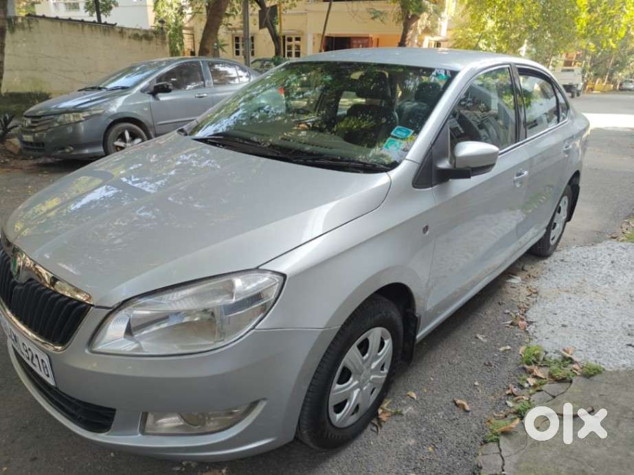 Skoda Rapid 1.6 Mpi Ambition, 2013, Petrol