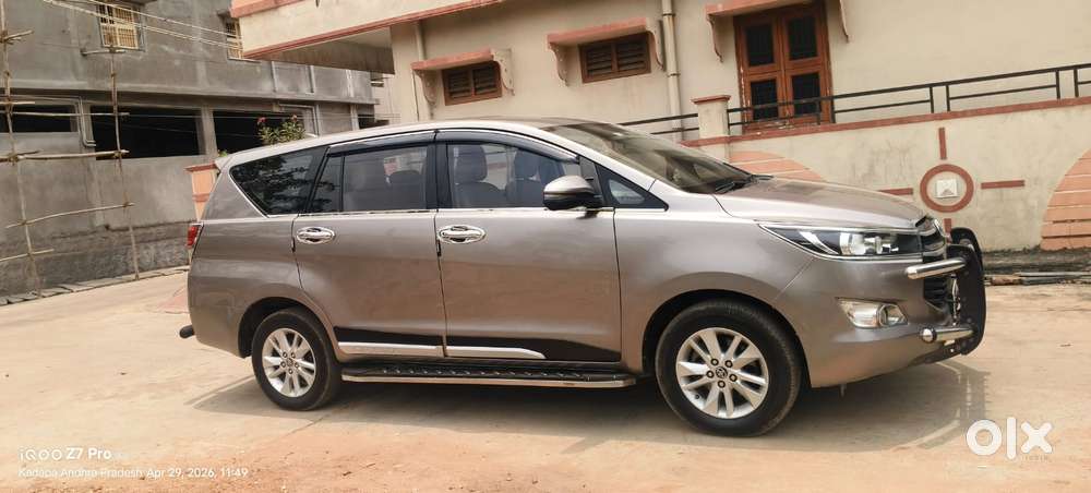 Toyota Innova Crysta 2.4 G Mt 8s, 2018, Diesel