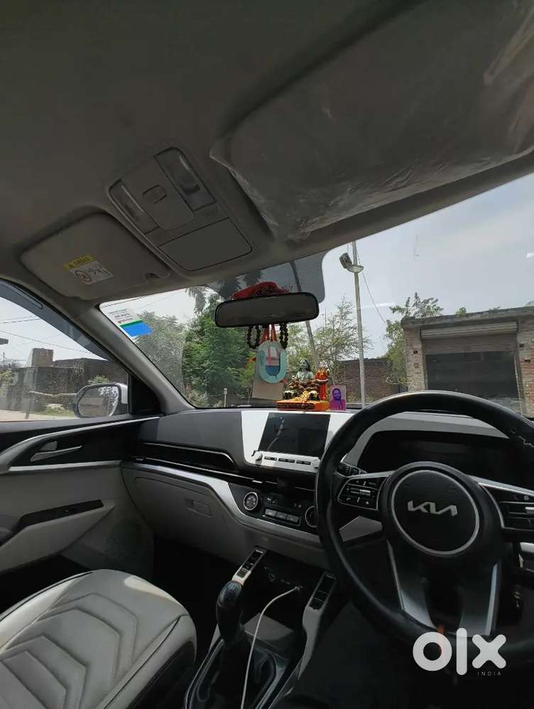 Kia Carens 2023 Petrol Manual