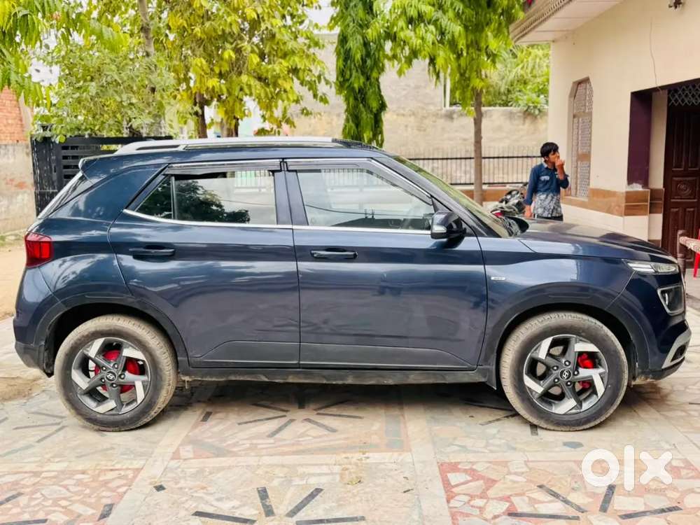 Hyundai Venue 2021 Petrol Well Maintained
