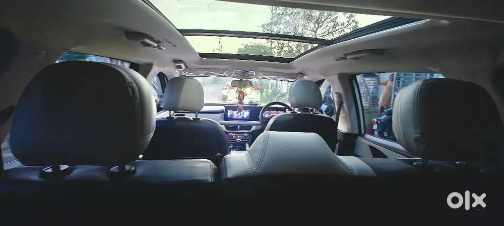 Mahindra Xuv700 2022 Diesel 13500 Km Driven