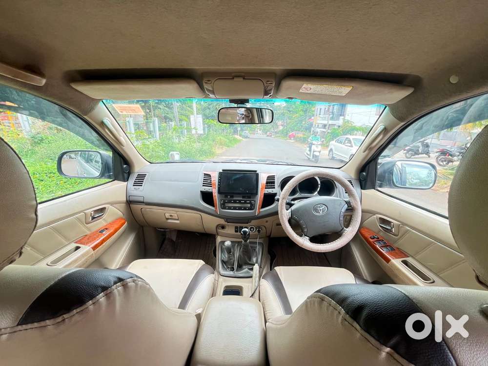Toyota Fortuner [ ] 3.0 4x4 Mt, 2010, Diesel