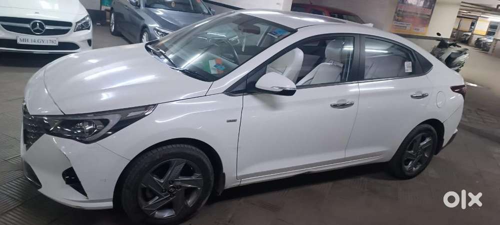 Hyundai Verna 2022 Diesel 29700 Km Driven