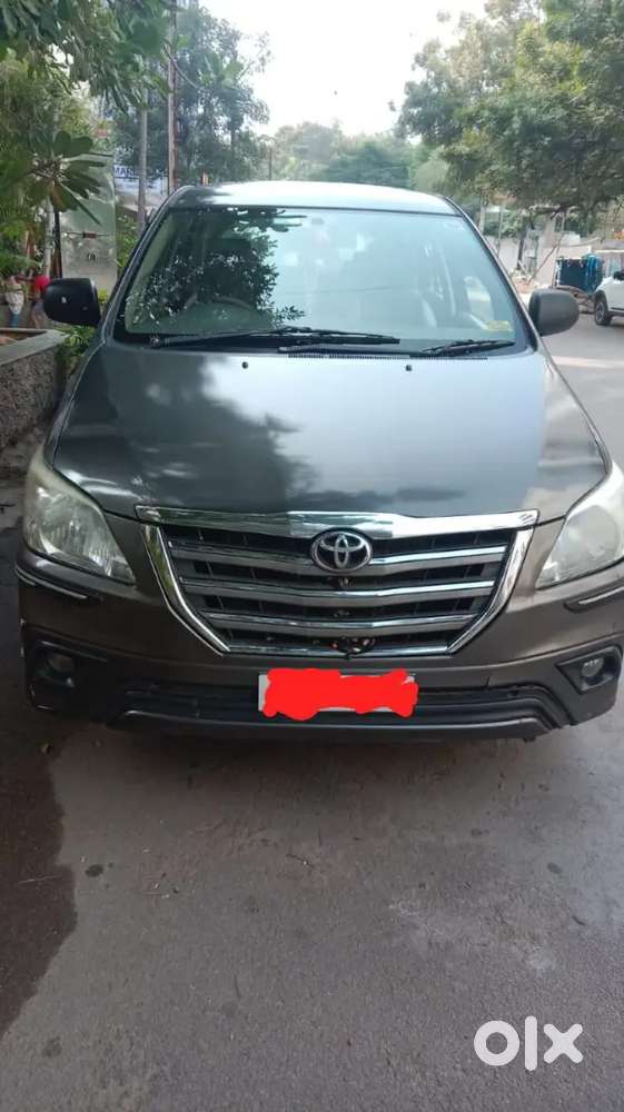 Toyota Innova 2012