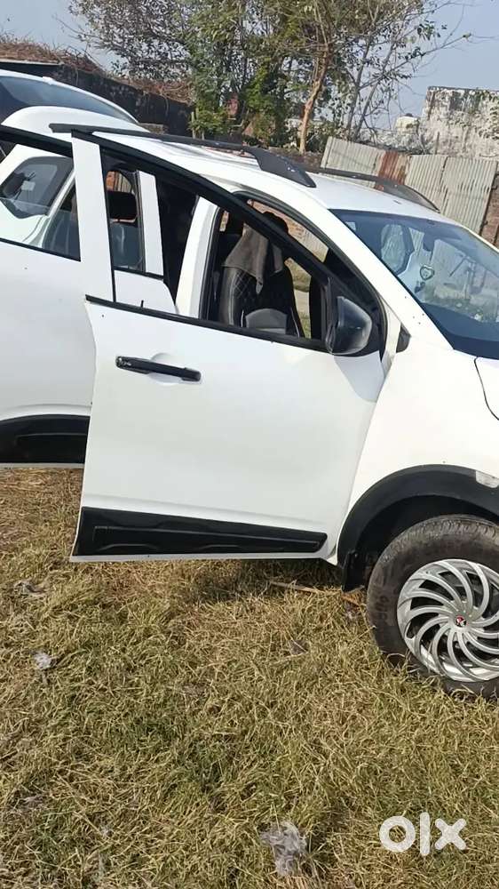 Renault Triber 2021 Petrol 100005 Km Driven
