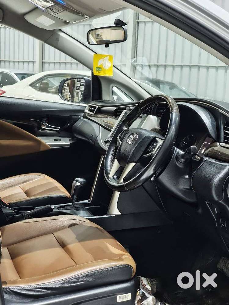 Toyota Innova Crysta 2.8z Automatic, 2017, Diesel