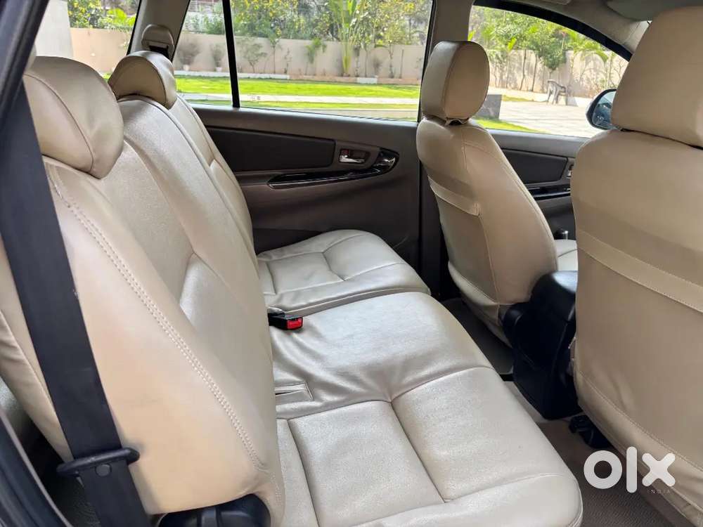 Toyota Innova 2015 Diesel Well Maintained