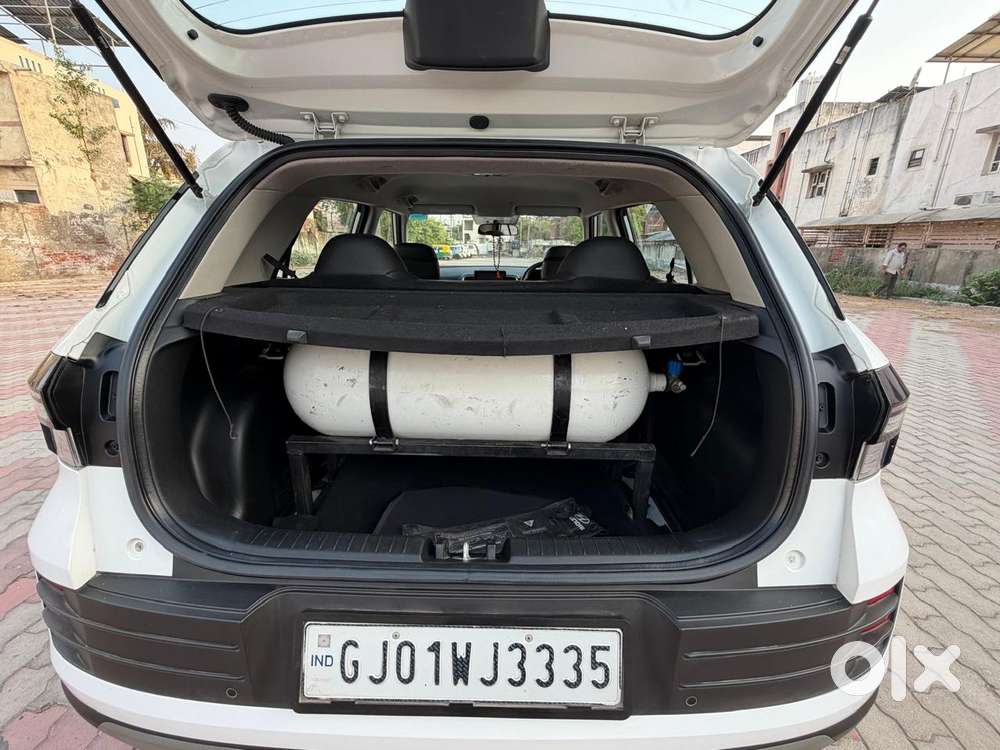Hyundai Venue E, 2022, Cng & Hybrids