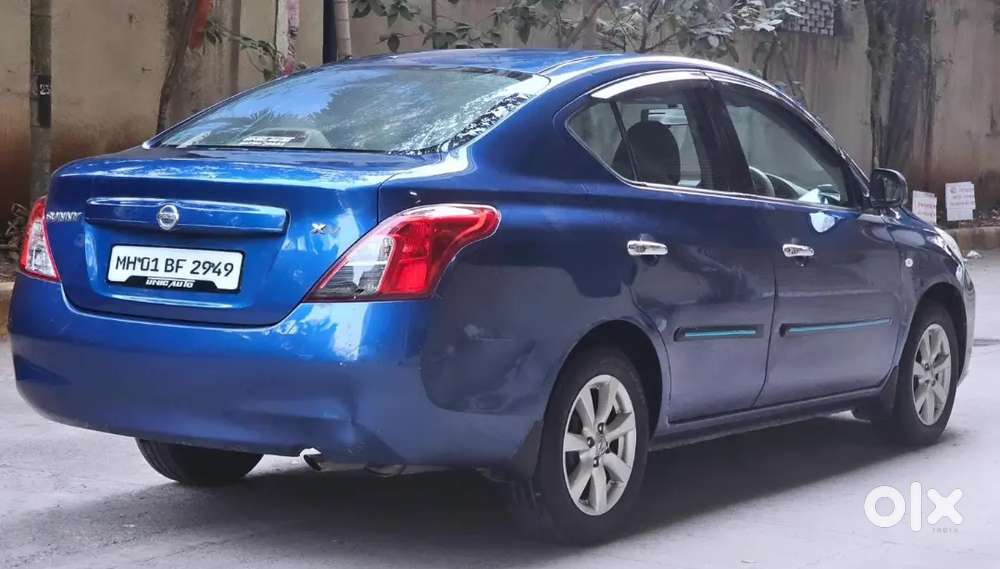 Nissan Sunny 2012