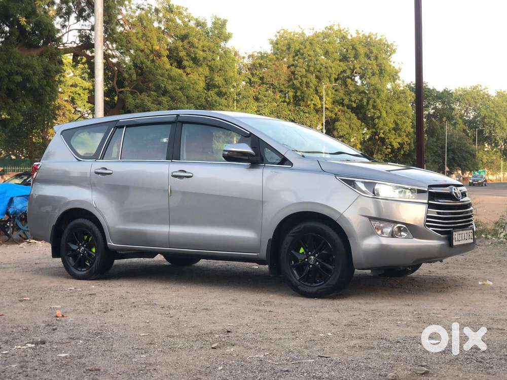 Toyota Innova Crysta 2.8 Gx At 8 Seater, 2017, Diesel