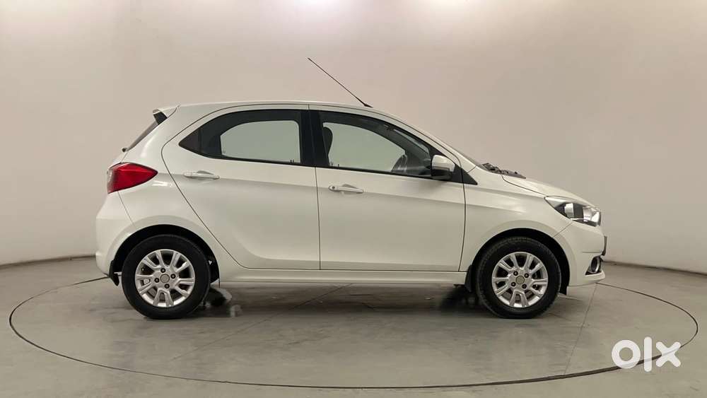 Tata Tiago Xza, 2017, Petrol